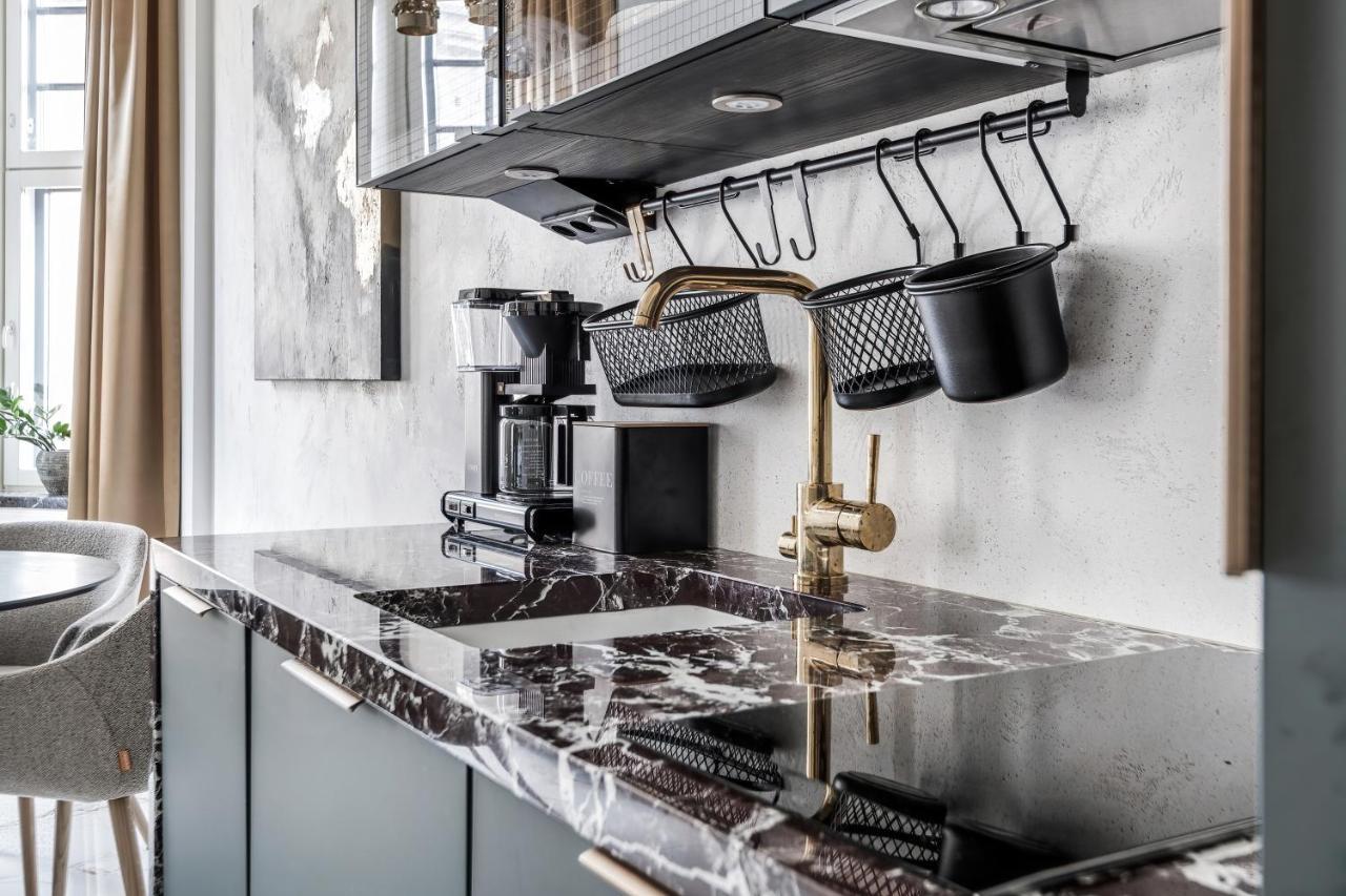Apartment Wehost Marble And Brands In The Heart Of @vuorikatu 8